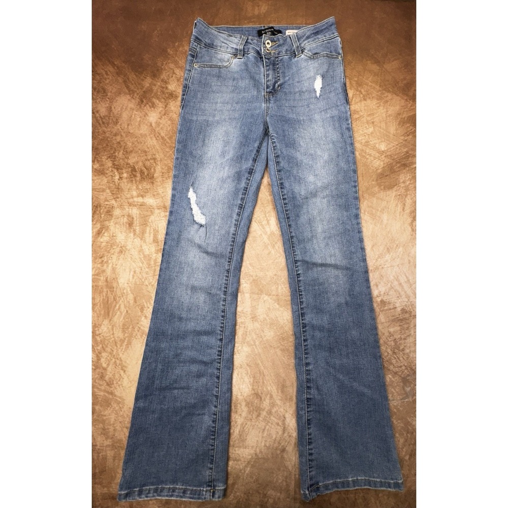 BCBG Generation Women's Med Wash Blue Jeans Sz 3/26 Distressed  Mid Rise Bootcut